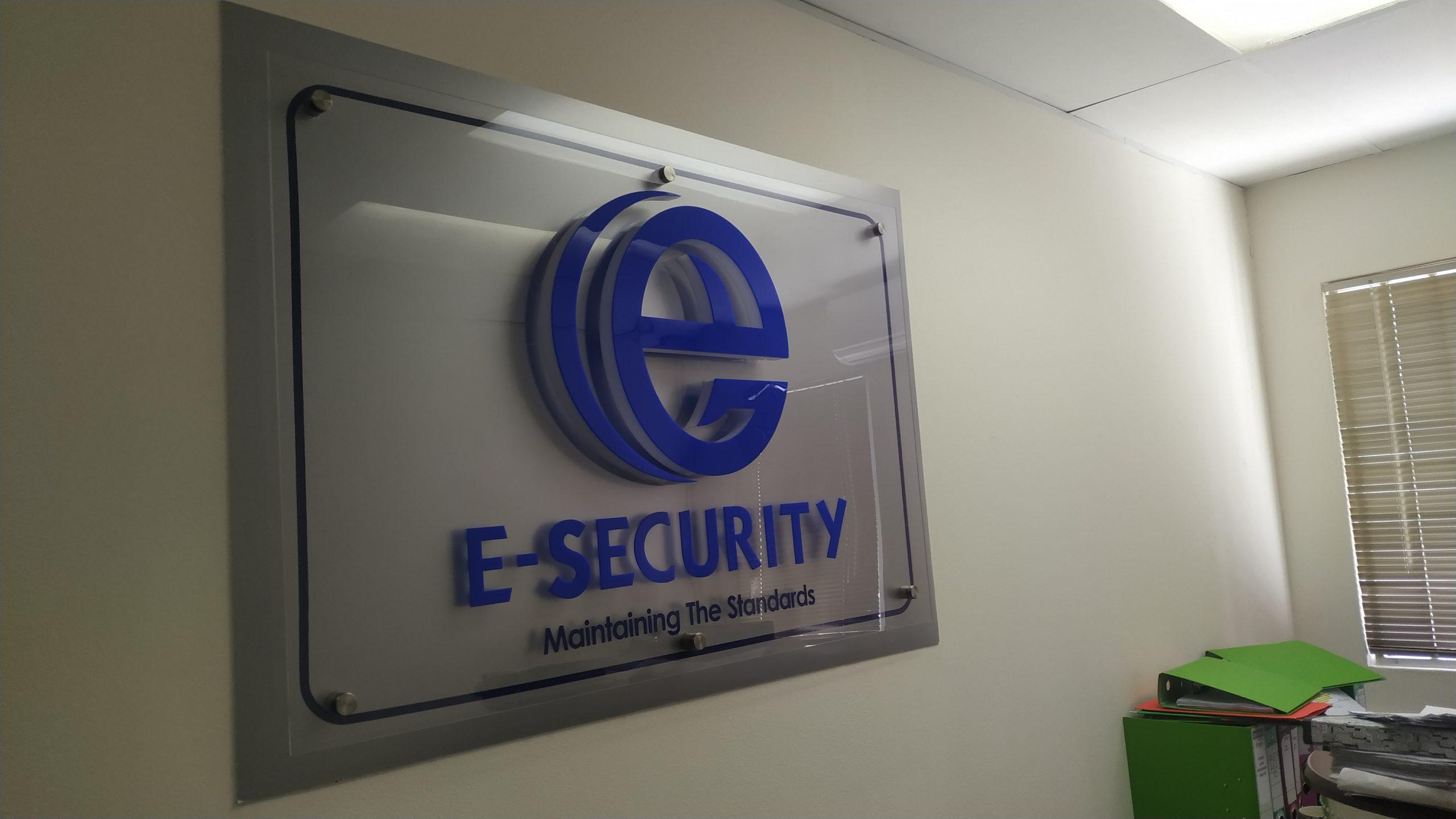 Stylish reception sign by Masproclean Branding and Signage, featuring clear branding and professional design to create a welcoming atmosphere in an office lobby